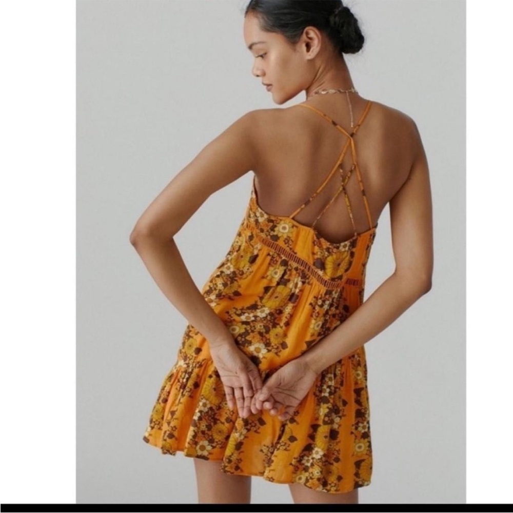 Urban Outfitters Boho Floral Dress Size XS - Picture 2 of 9